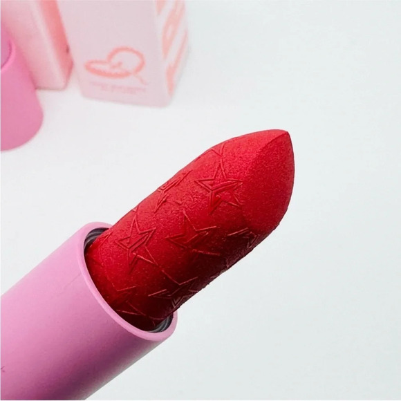 *Final Price* Jeffree Star Cosmetics Velvet Trap Lipstick in Red Affair NIB - Picture 2 of 4